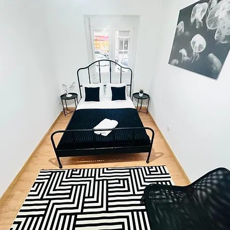 Spacious Lisbon Flat, Great Location For Tourists, Free Parking Amadora