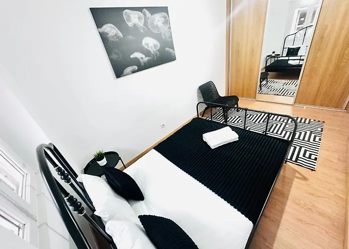 شقة Spacious Lisbon Flat, Great Location For Tourists, Free Parking أمادورا