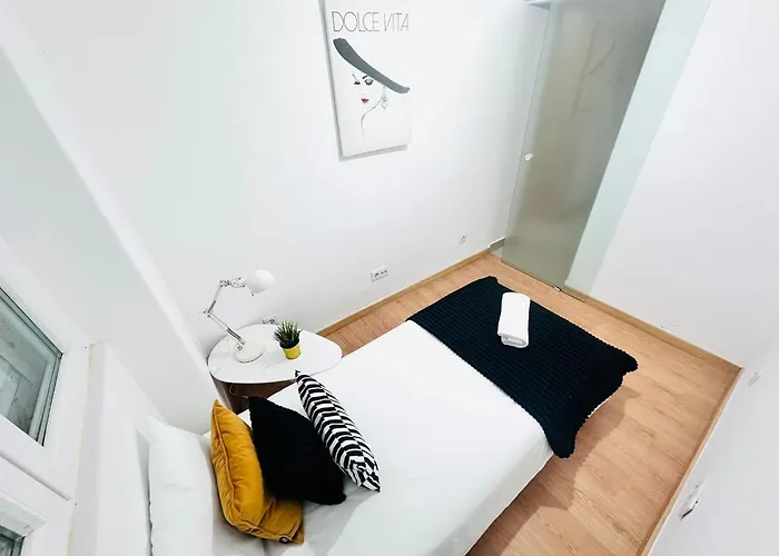 Spacious Lisbon Flat, Great Location For Tourists, Free Parking شقة