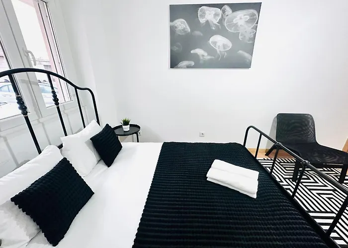 Spacious Lisbon Flat, Great Location For Tourists, Free Parking شقة *
