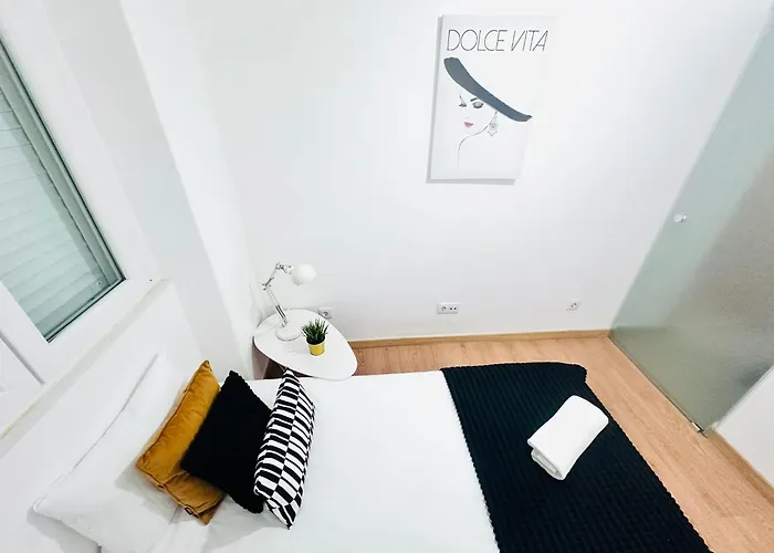 Spacious Lisbon Flat, Great Location For Tourists, Free Parking