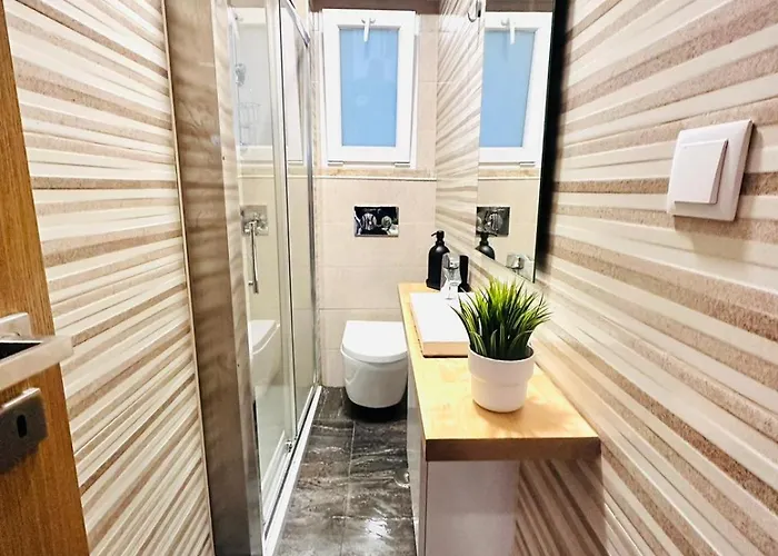 Spacious Lisbon Flat, Great Location For Tourists, Free Parking * أمادورا