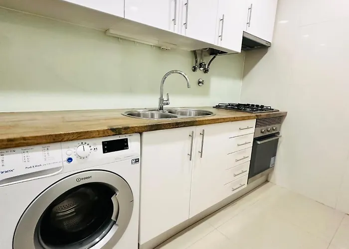 شقة Spacious Lisbon Flat, Great Location For Tourists, Free Parking